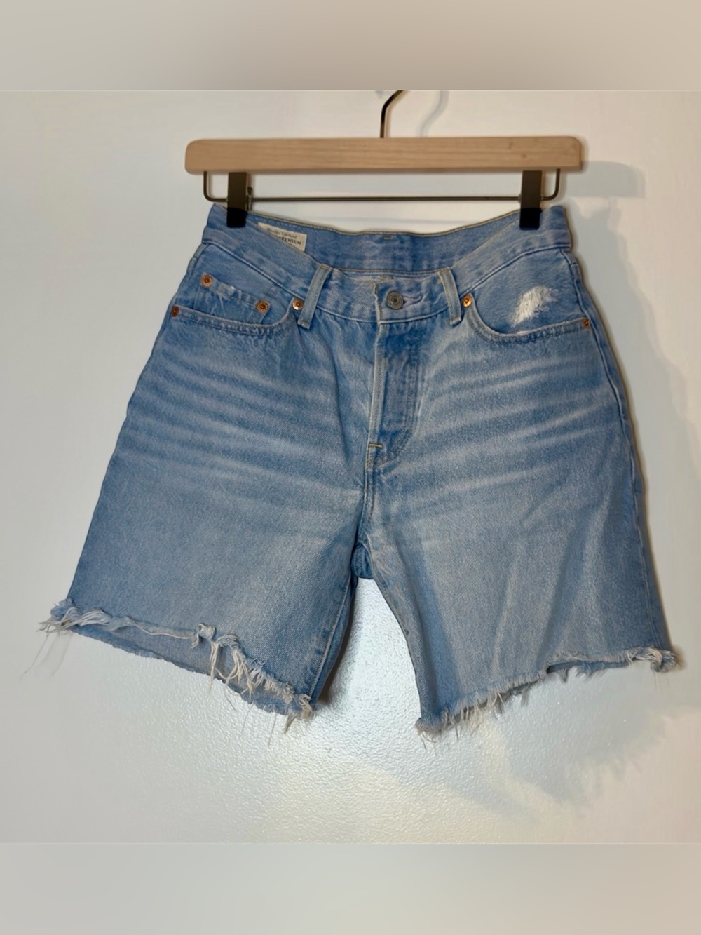 Levi's Premium 501 90s High Rise Cut Off Shorts Light Wash Size 25